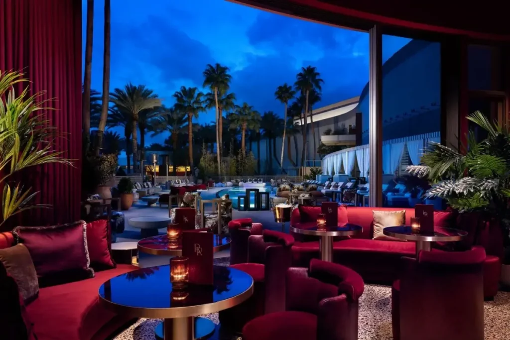 Exploring the Best Dining Experiences in Las Vegas: Celebrity Chefs, Iconic Dishes, and Must-Visit Restaurants Best Dining Experiences in Las Vegas